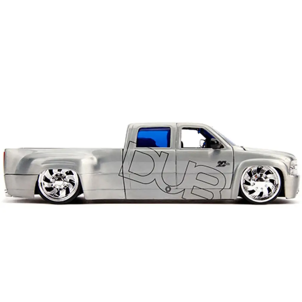 imagen de 1999 Chevy Silverado Dooley modelo de coche de metal 1/24 - Simba Toys 3