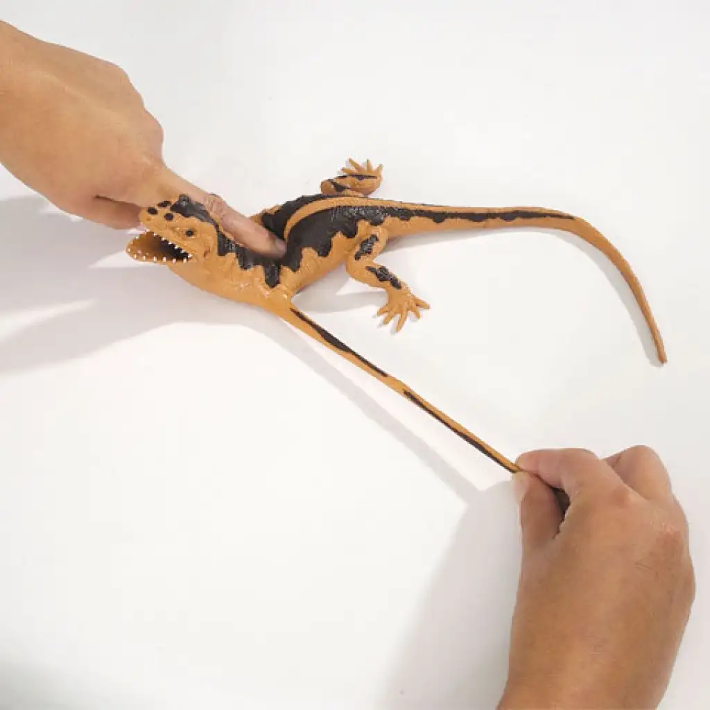 imagen de Animal estirado espantoso 2