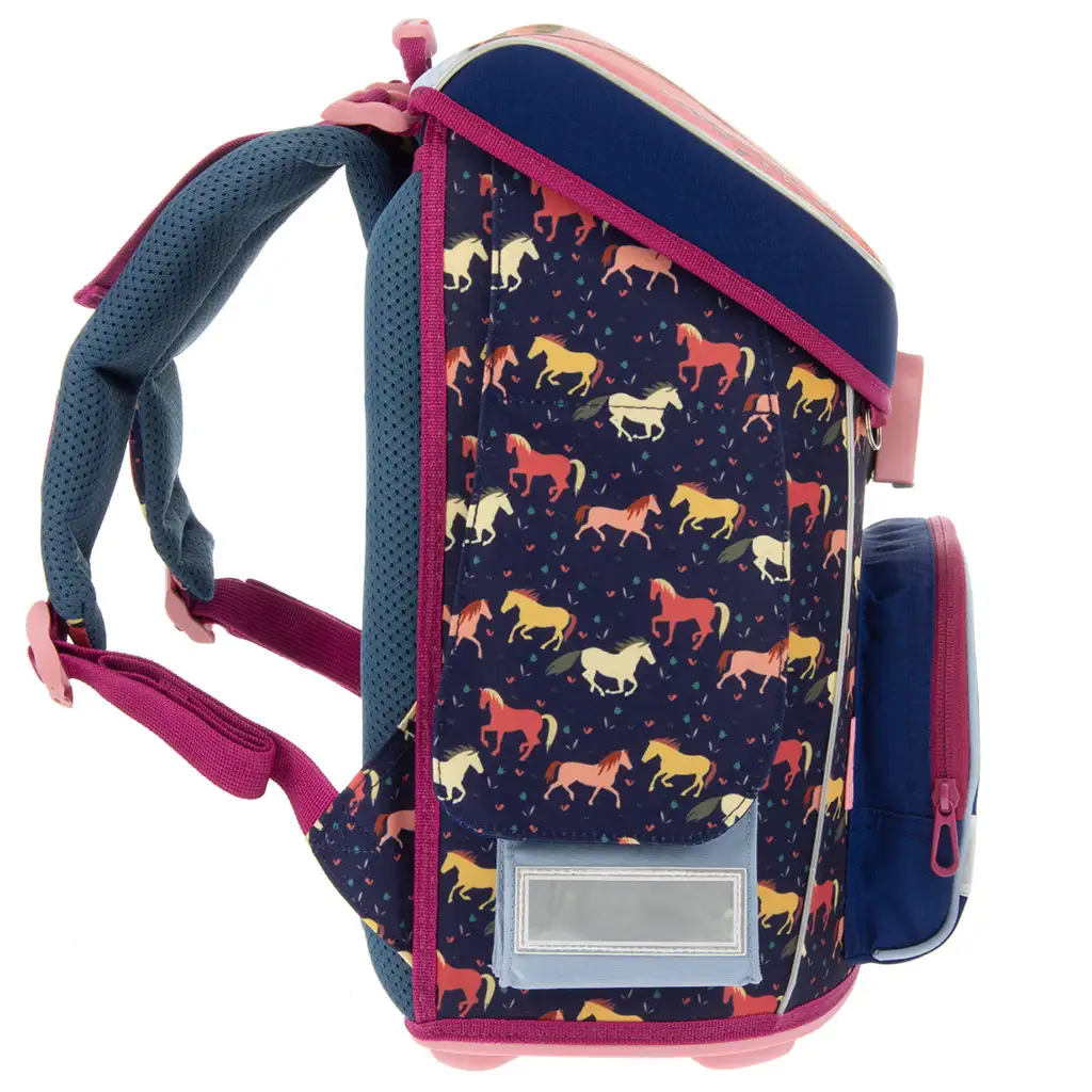 imagen de Ars Una: Mochila escolar compacta ergonómica con cierre magnético Wild and Free, mochila 33x41x24cm 2