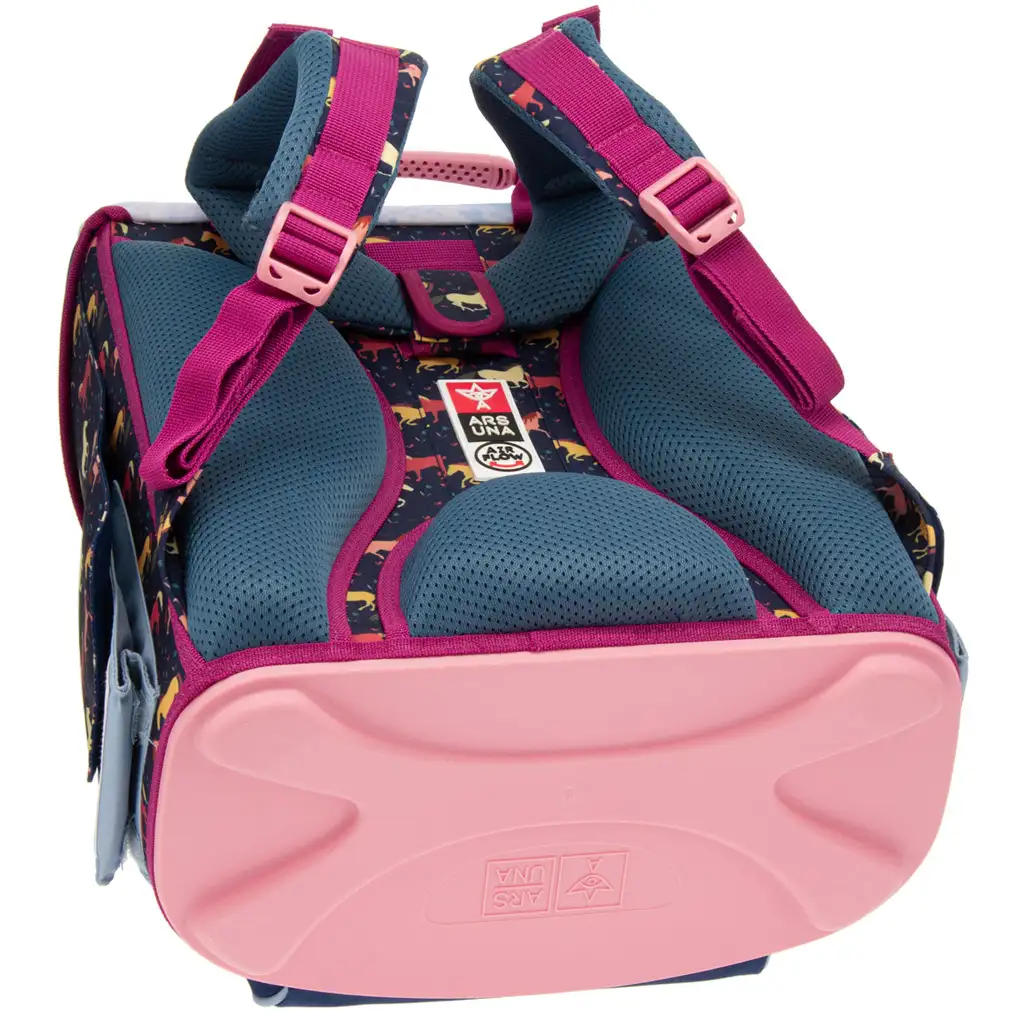 imagen de Ars Una: Mochila escolar compacta ergonómica con cierre magnético Wild and Free, mochila 33x41x24cm 5