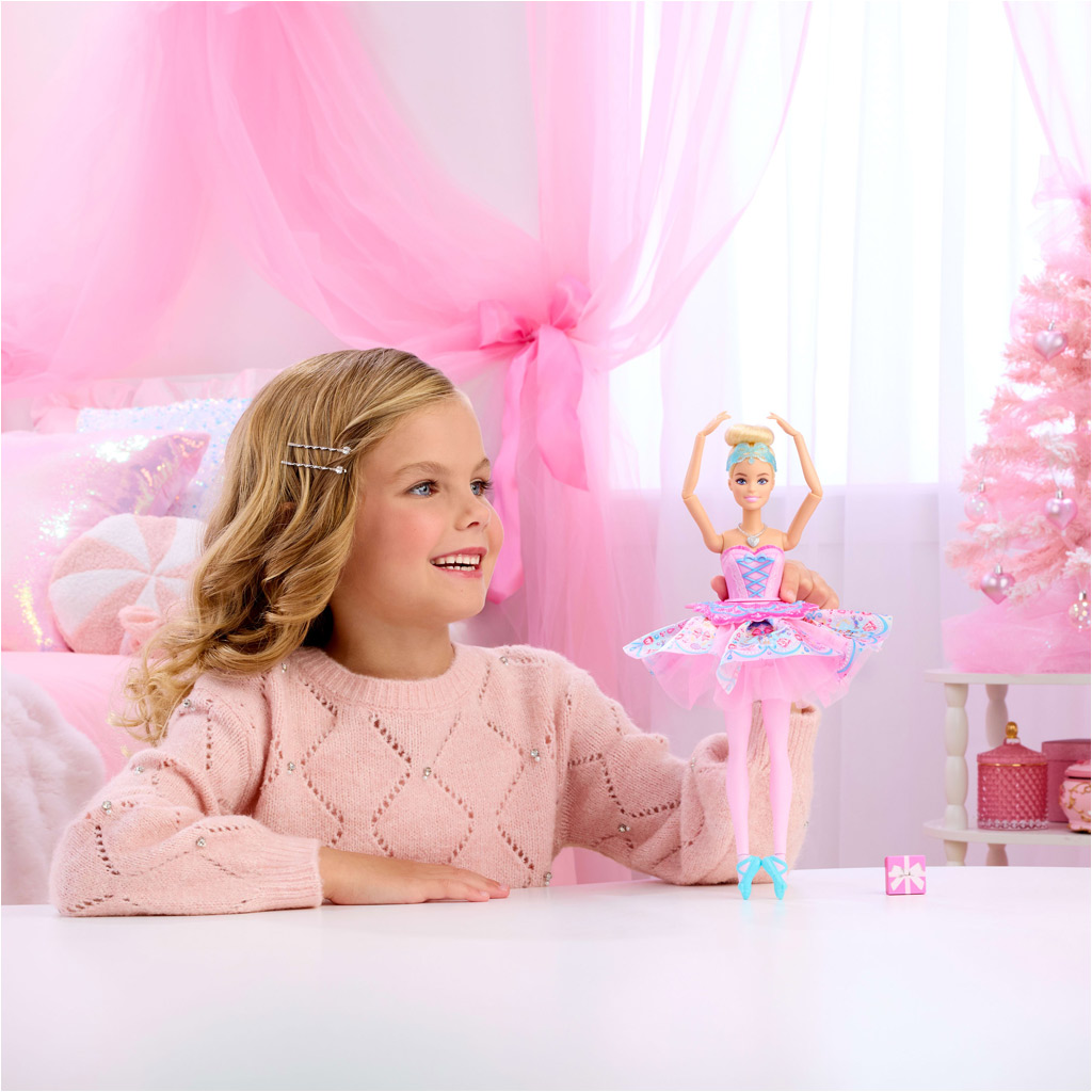 imagen de Barbie Cascanueces - Baila Clara muñeca - Mattel 3