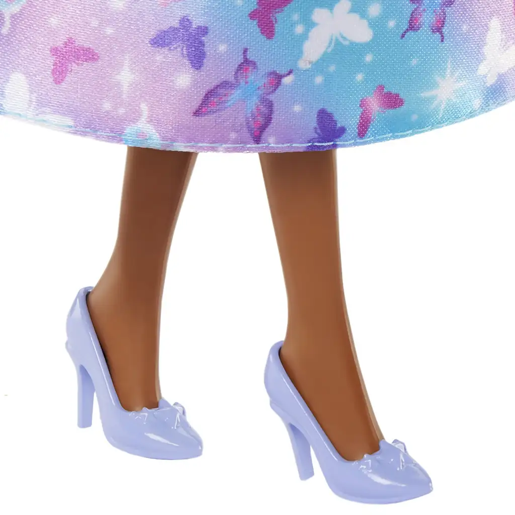 imagen de Barbie Dreamtopia: Muñeca princesa en vestido azul-púrpura con mariposas - Mattel 4