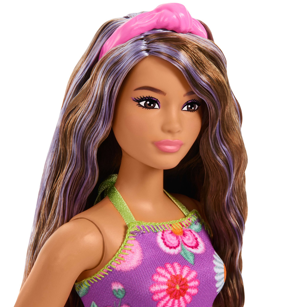 imagen de Barbie: Muñeca de moda amigas Fashionista con vestido de flores y mechones morados – Mattel 3