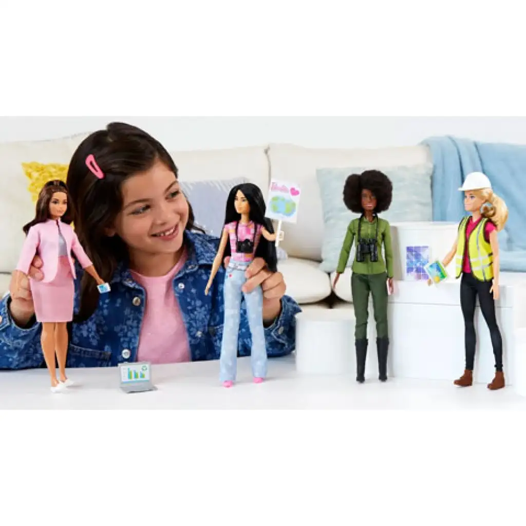 imagen de Barbie: Muñecas de carrera por la Tierra, paquete de 4 - Mattel 4