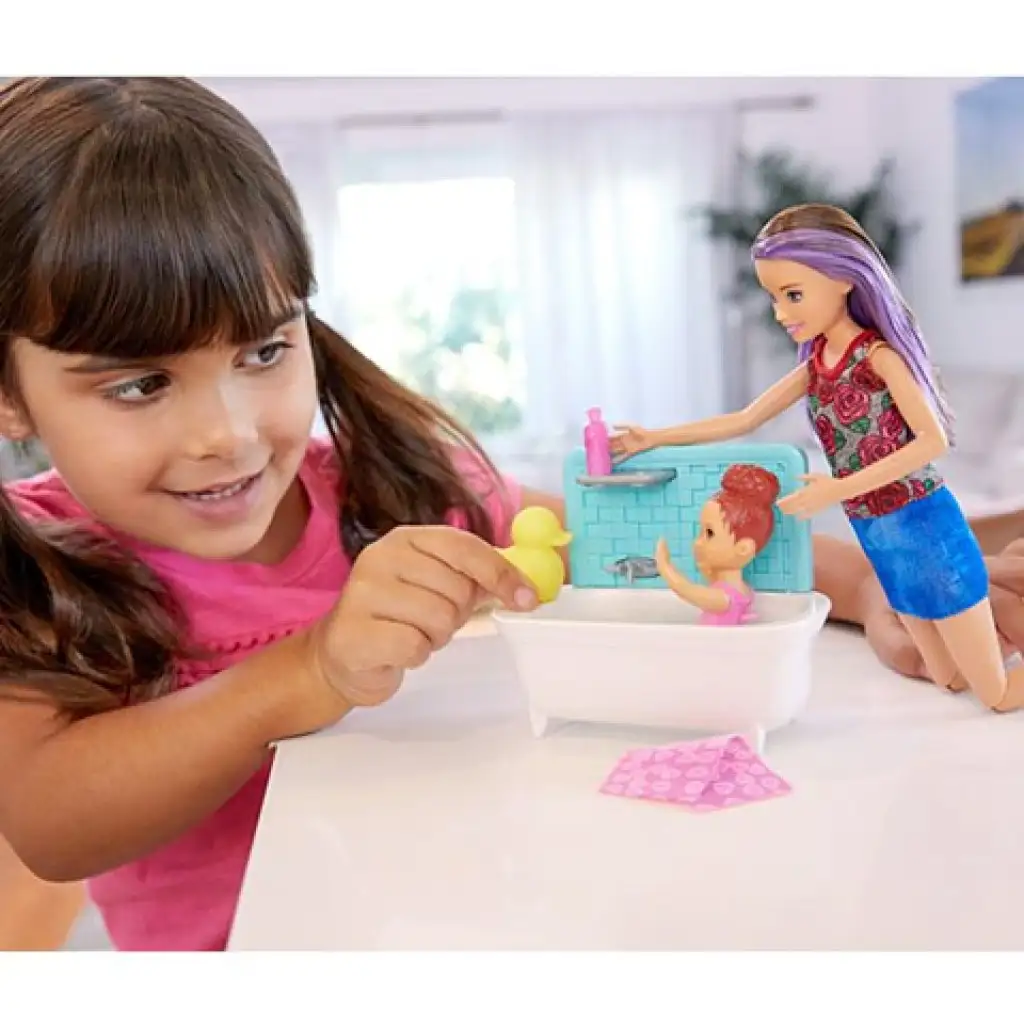 imagen de Barbie: Skipper niñera de baño set de juego - Mattel 3