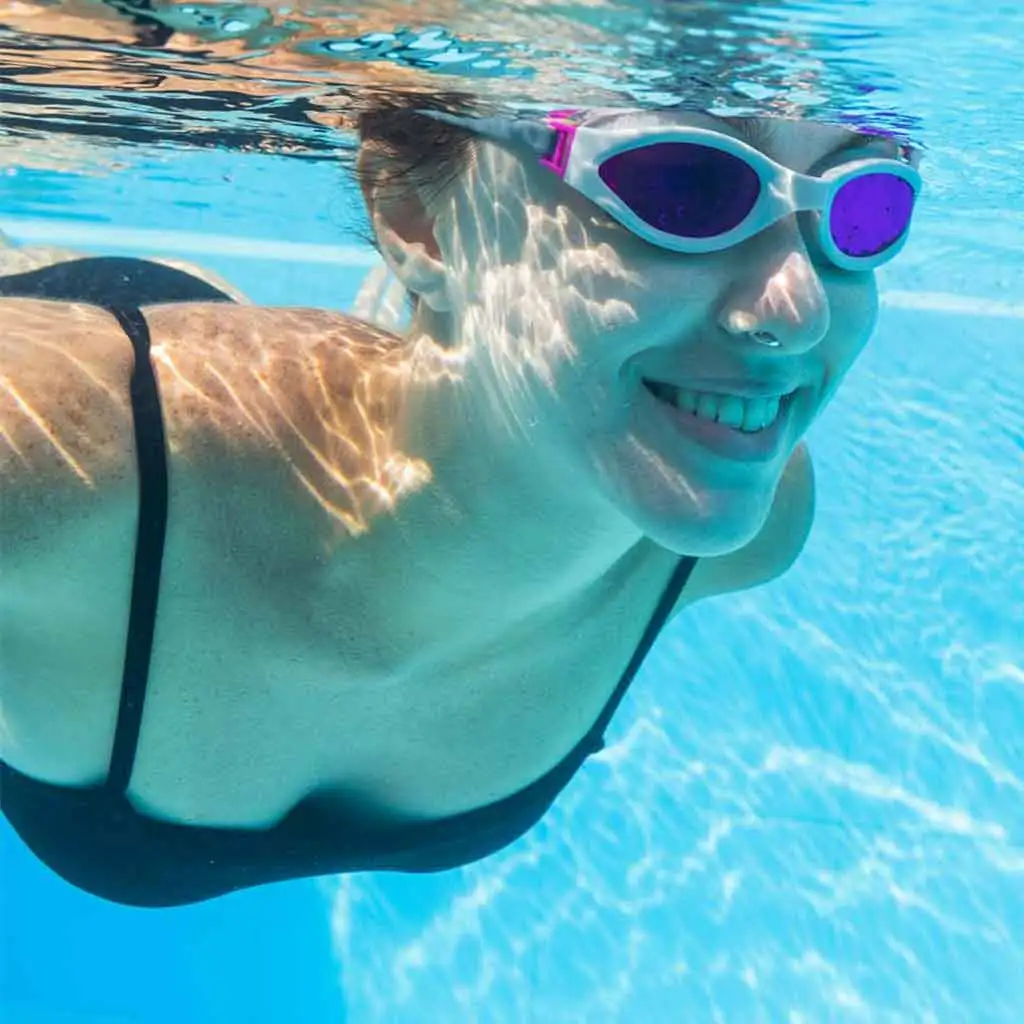 imagen de Bestway: Gafas de natación Accelera™ en varios colores 1ud 6
