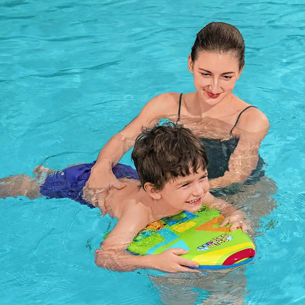 imagen de Bestway: Swim Safe - Tabla de natación en dos versiones de 42 cm 2