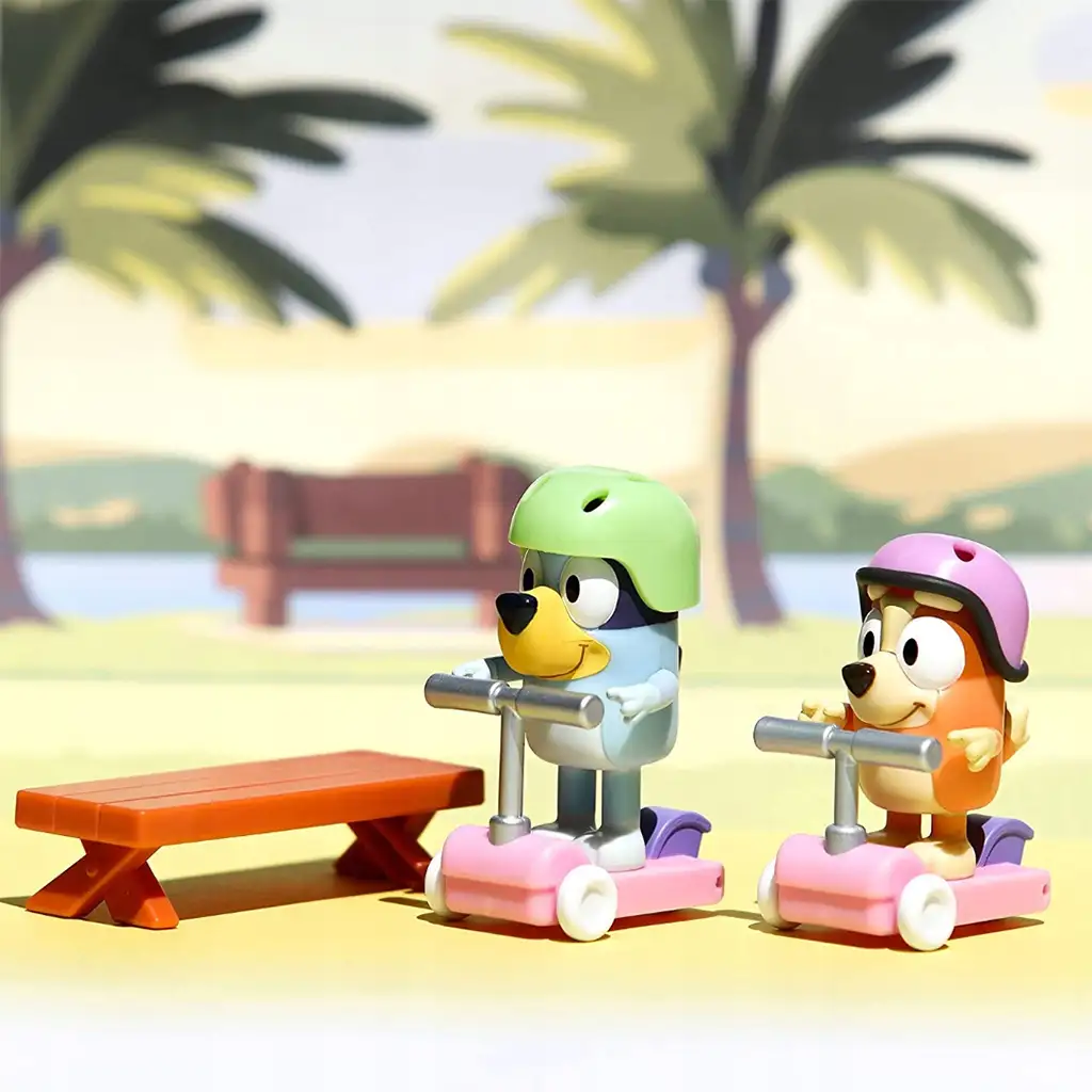 imagen de Bluey: Set de figuras de roller de Bluey y Bingo 3