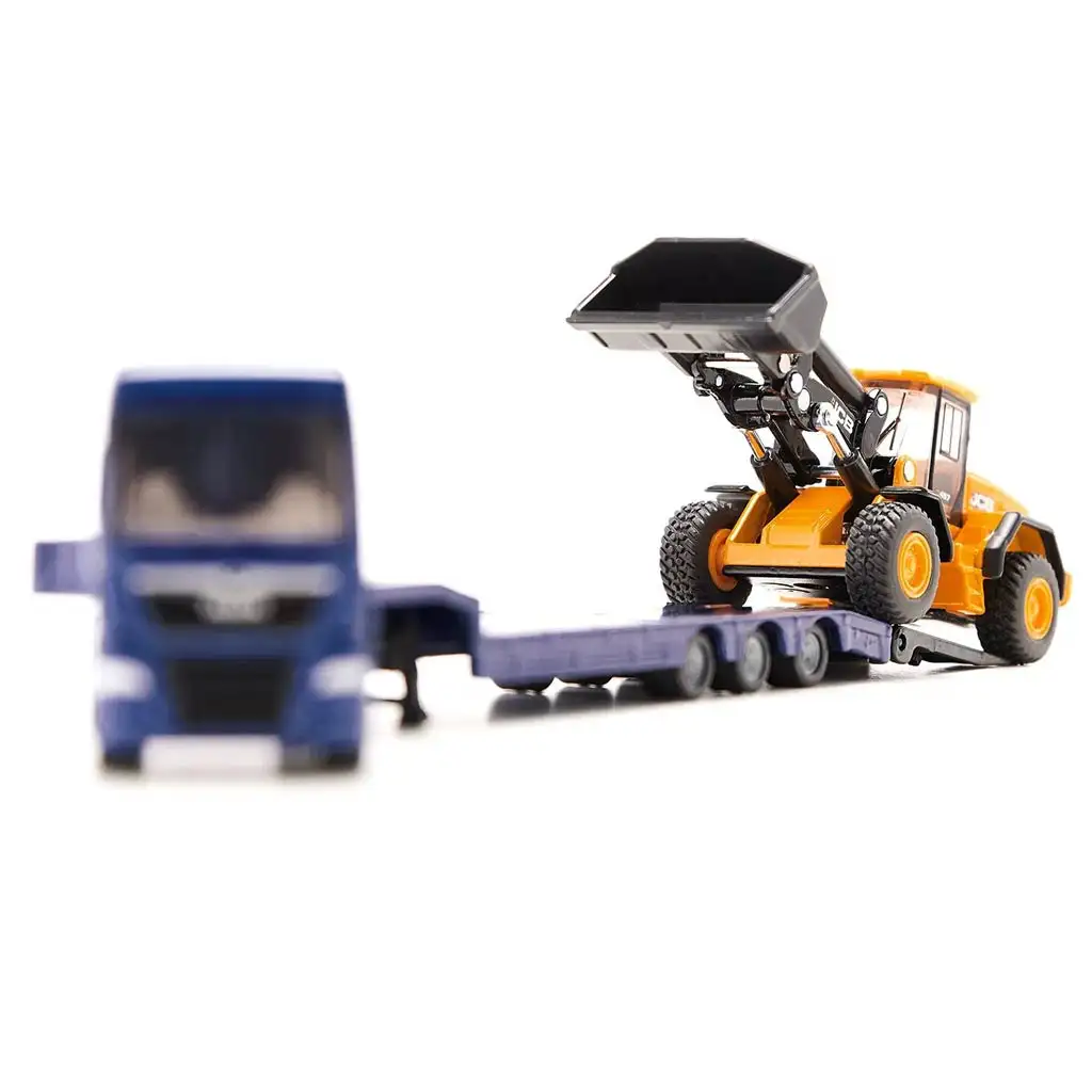 imagen de Camión SIKU MAN con tractor JCB 1/87 4