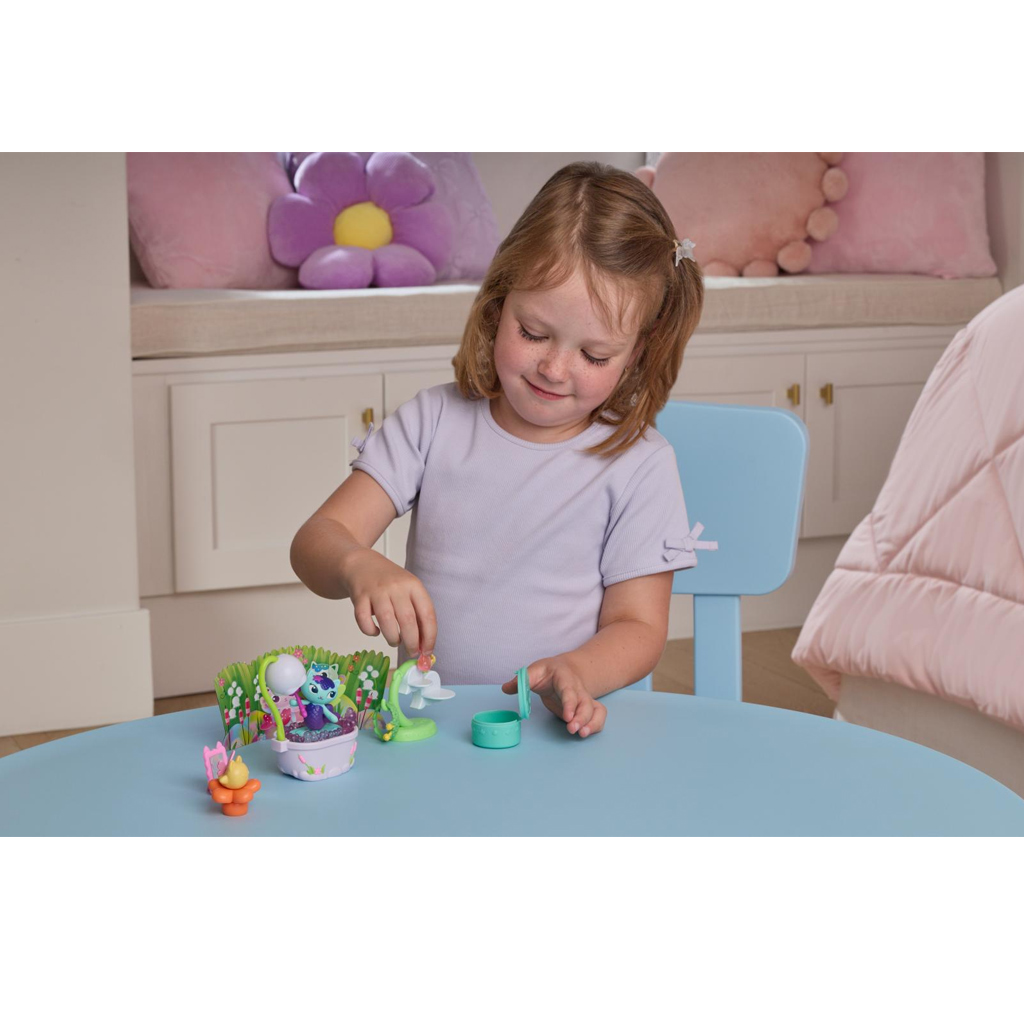 imagen de Casa de muñecas Gabi: Juego de muebles de sirena encantadora con figura MerCat - Spin Master 3