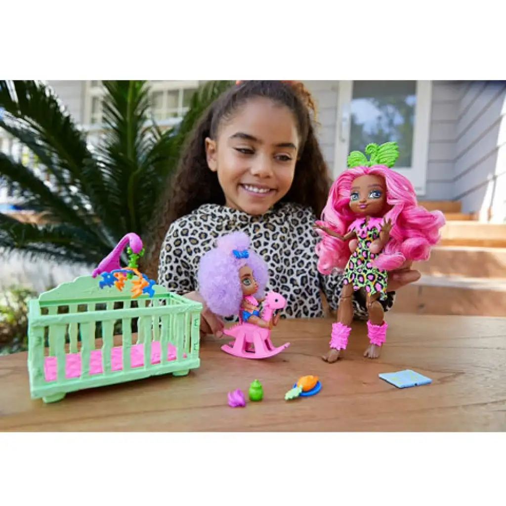 imagen de Cave Club: Set de juegos de niñera con accesorios - Mattel 6