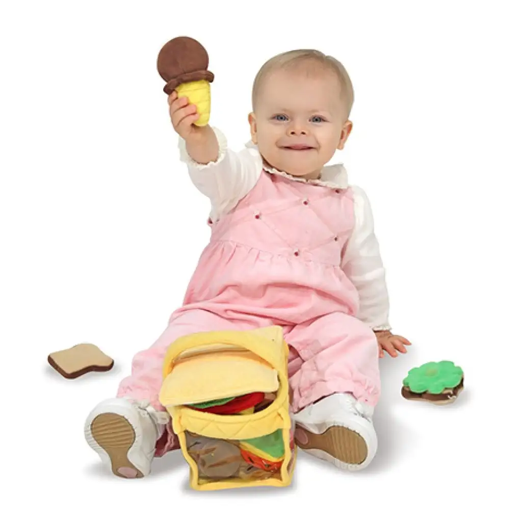 imagen de Cesta de picnic de peluche de 9 piezas - Melissa & Doug 3