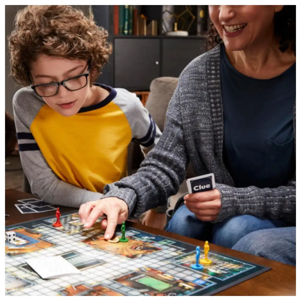 imagen de Cluedo - Clásico juego de mesa de detectives de crímenes - Hasbro 4