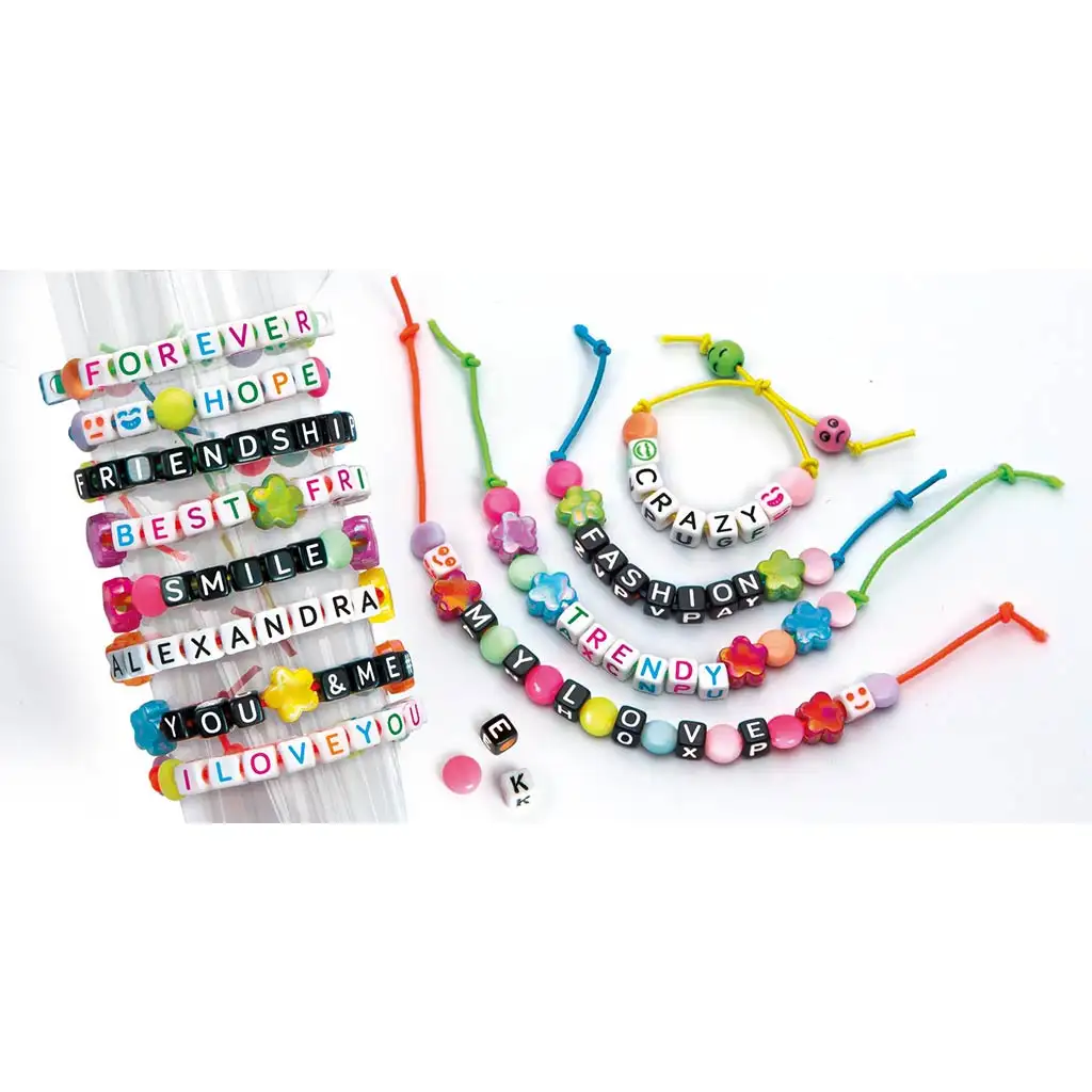 imagen de Crazy Chic: Set de creación de pulseras de mensajes - Clementoni 2