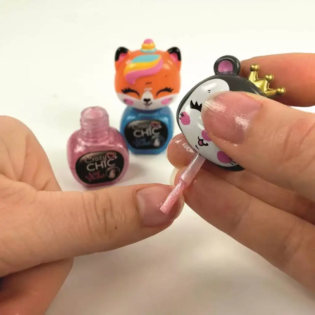imagen de Crazy Chic: Set de esmaltes de uñas con cabezas de animales - Clementoni 4