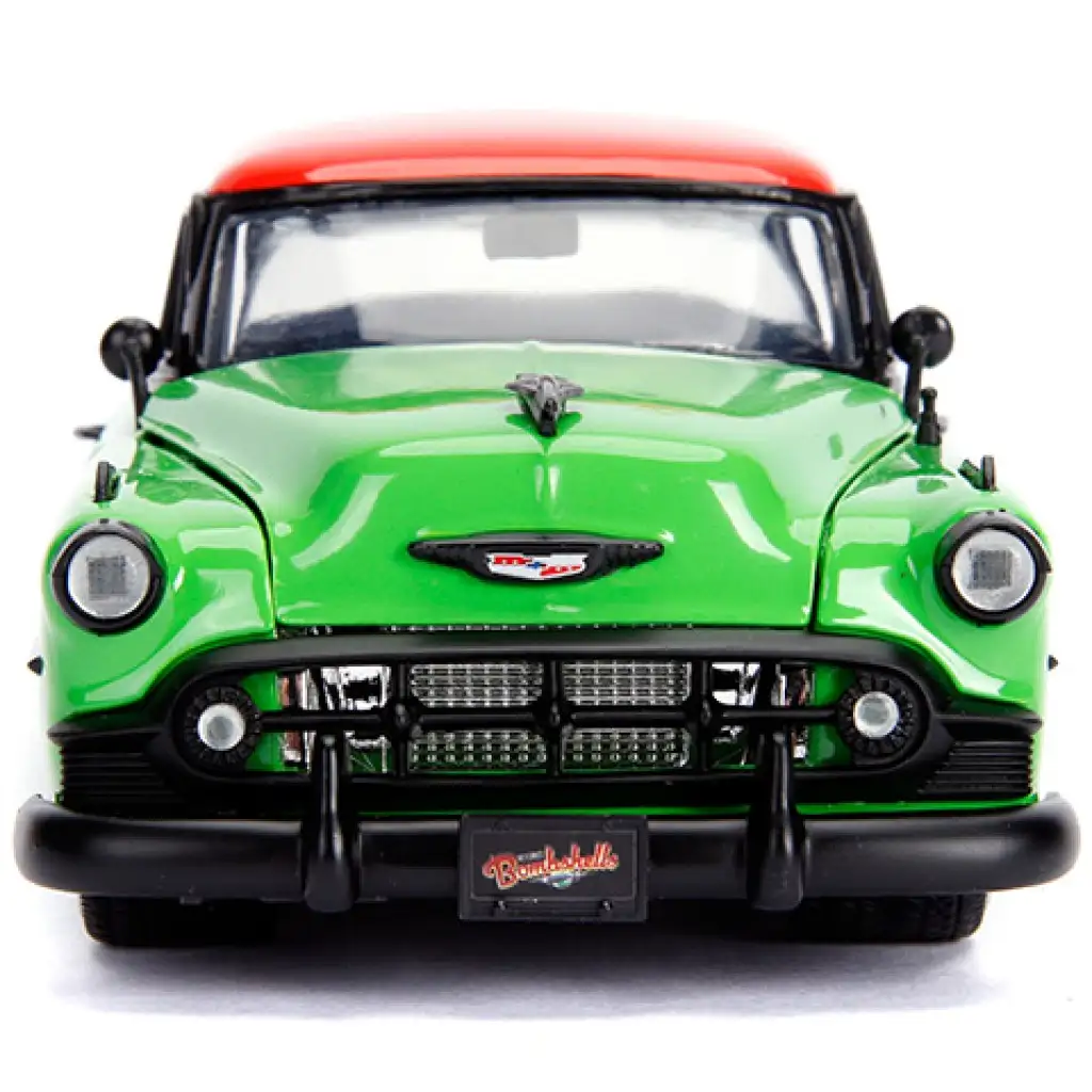 imagen de DC Comics: Figura de Poison Ivy y modelo de coche de metal 1953 Chevy Bel Air 1/24 - Simba Toys 4