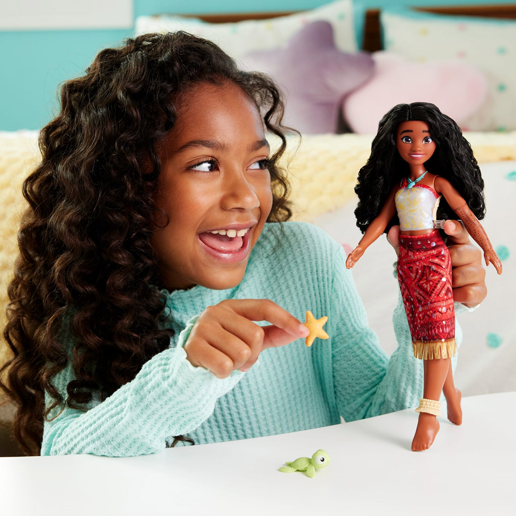 imagen de Disney Princesas: Vaiana 2 muñeca nadadora con accesorios - Mattel 2