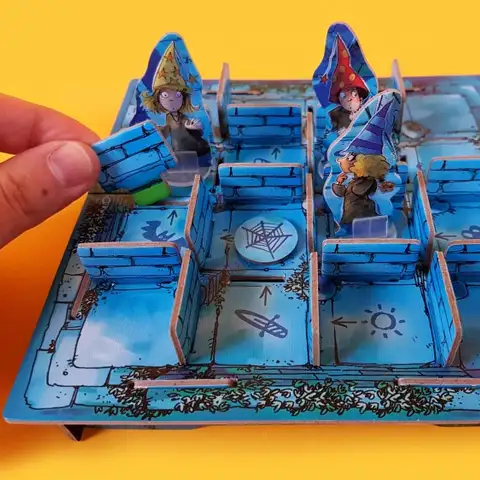 imagen de El laberinto encantado juego de mesa - versión en caja de metal 3