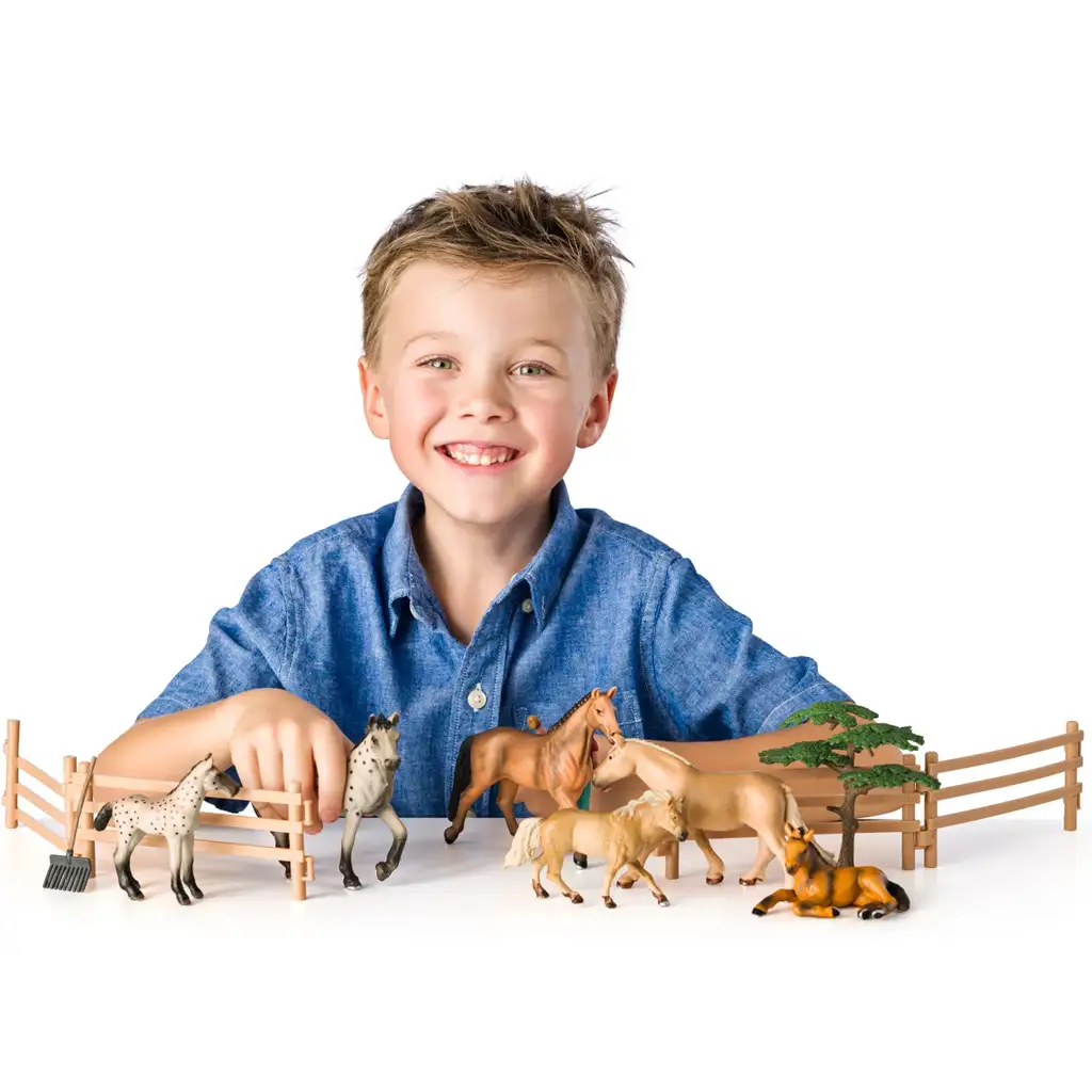 imagen de Faunica: set de juego de 25 piezas con caballos - Woodyland 3