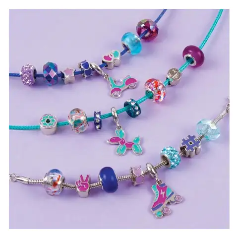 imagen de ¡Hazlo real! Set de creación de pulseras con medallas de cristal en azul claro 5