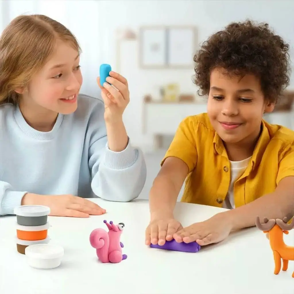imagen de Hey Clay: Gran set de plastilina con aplicación para teléfono - Animales del bosque 4