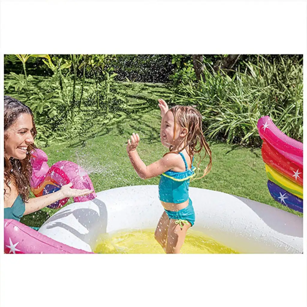 imagen de Intex: Piscina infantil de unicornio con rociador 272x193x104cm 3