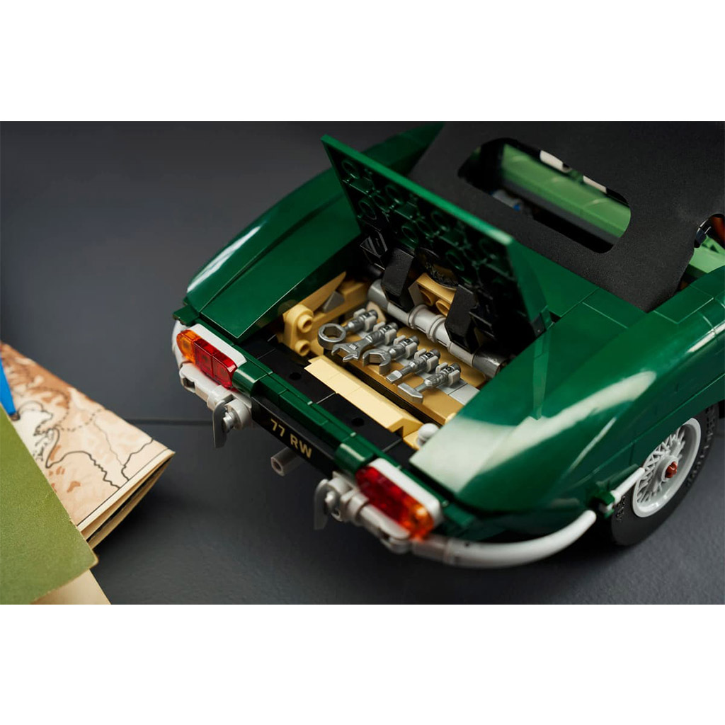 imagen de LEGO® Icons: Jaguar E-Type (11381) 16