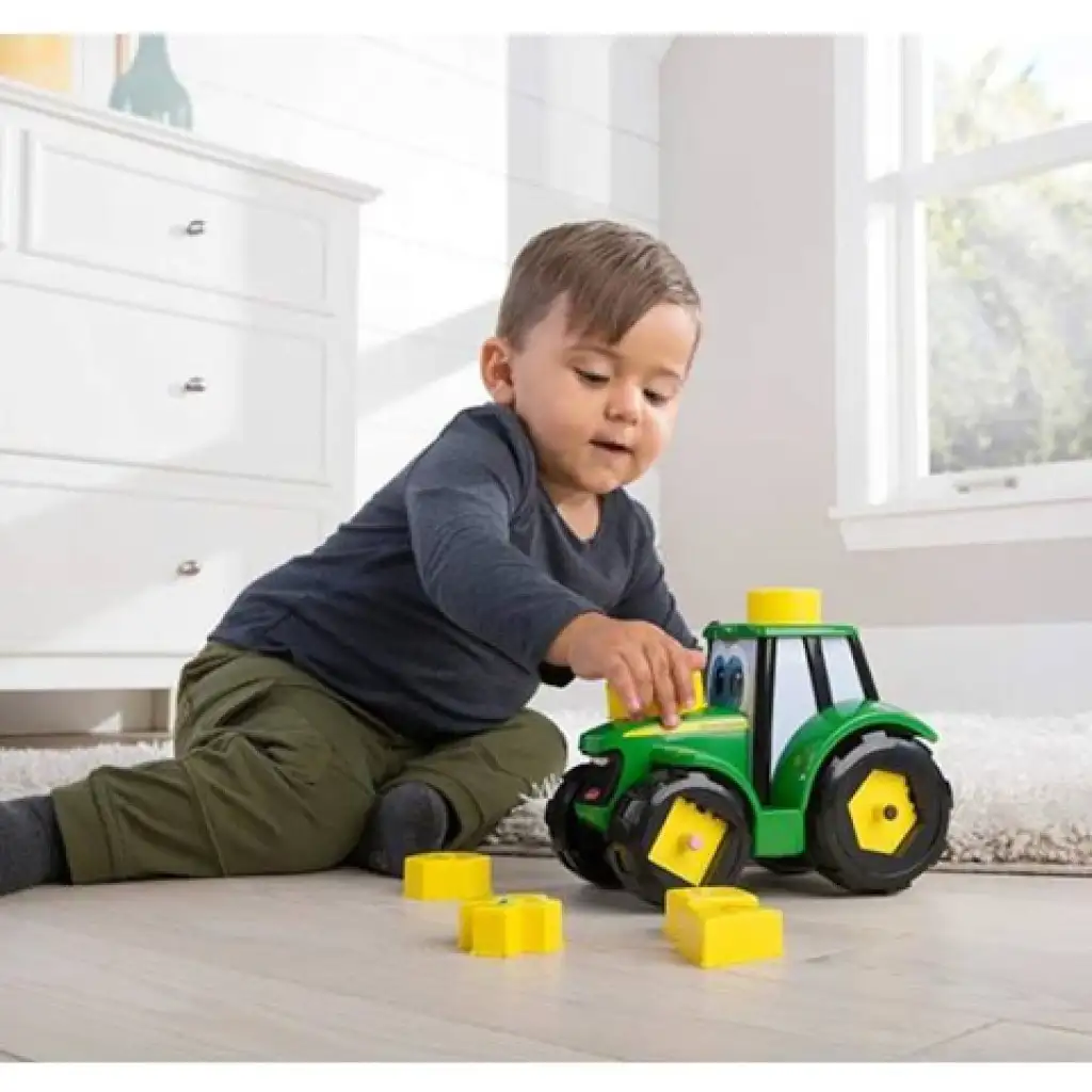 imagen de Johnny Traktor con piezas encajables - Tomy 4