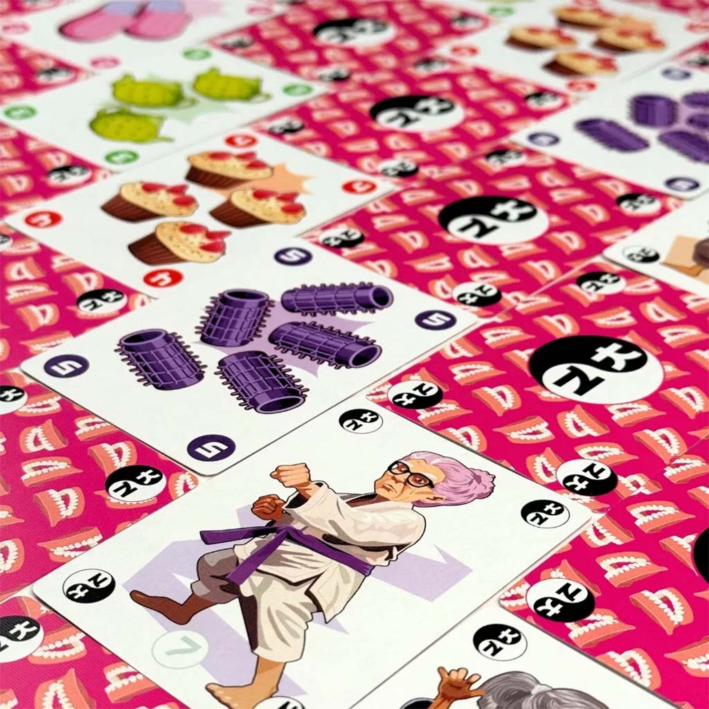 imagen de Juego de mesa de las abuelas karatecas 4