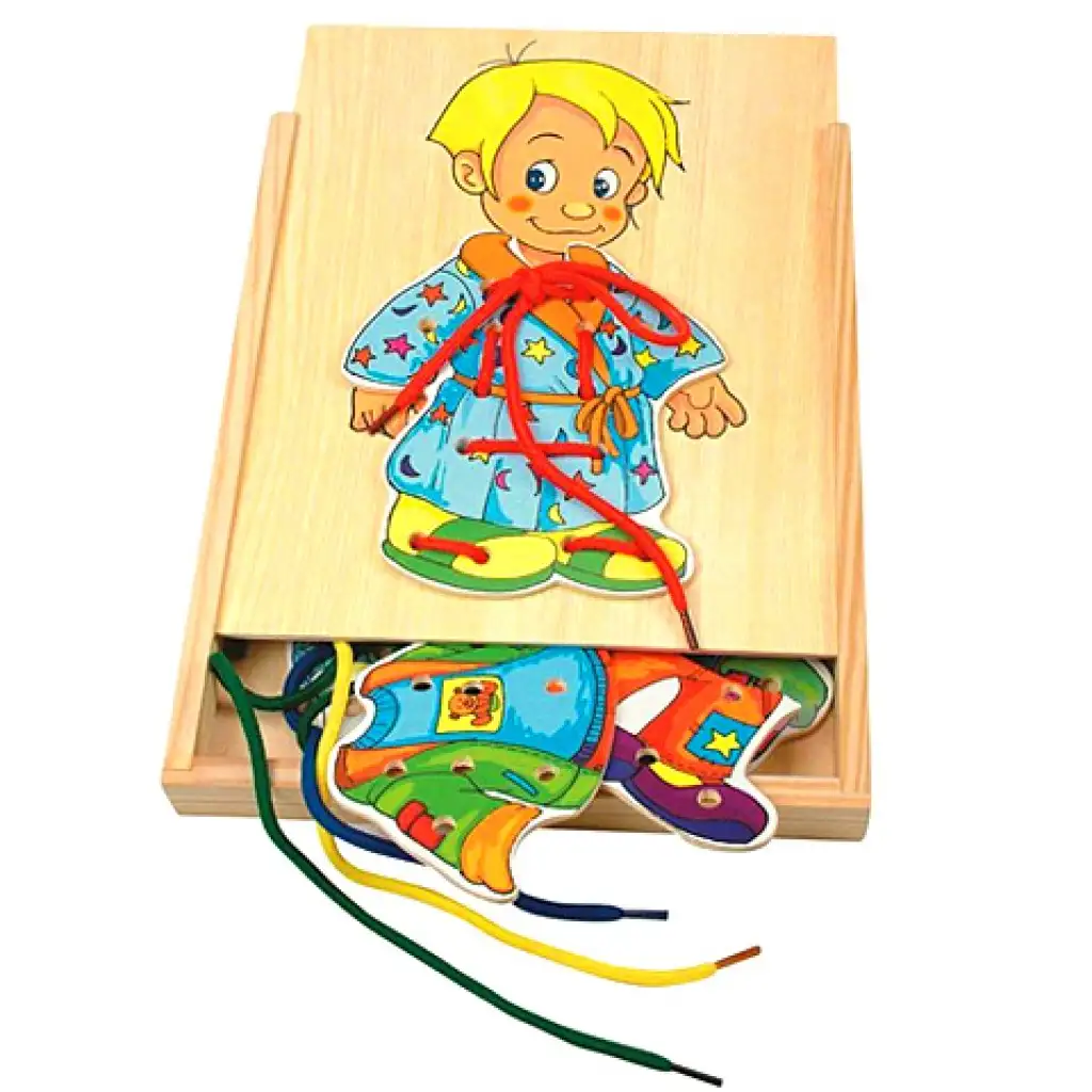 imagen de Juego de vestir al niño con cordones de madera 1