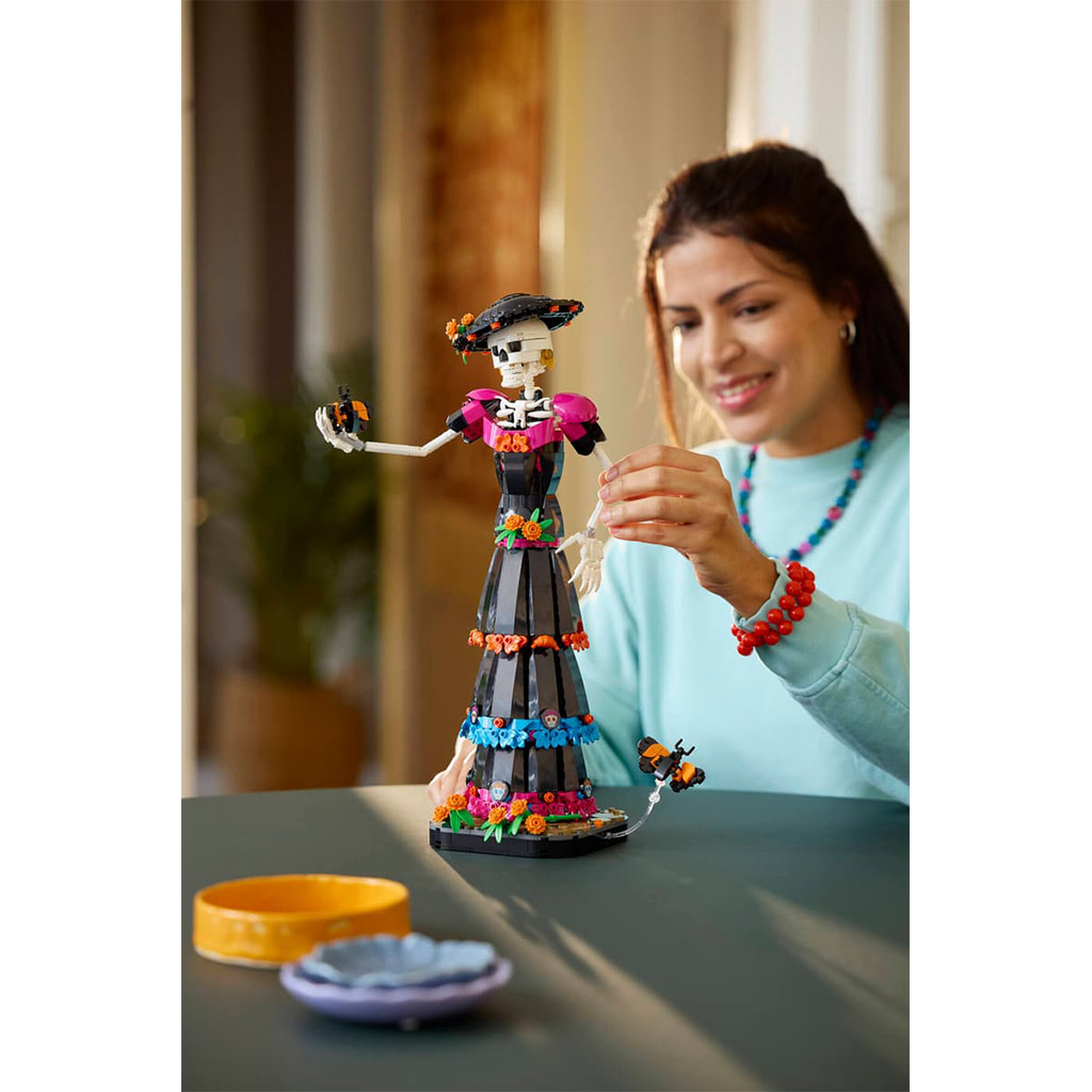 imagen de LEGO® Ideas: La Catrina (21372) 13