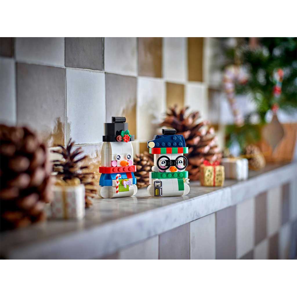 imagen de LEGO®: Adornos navideños de muñeco de nieve (40812) 3