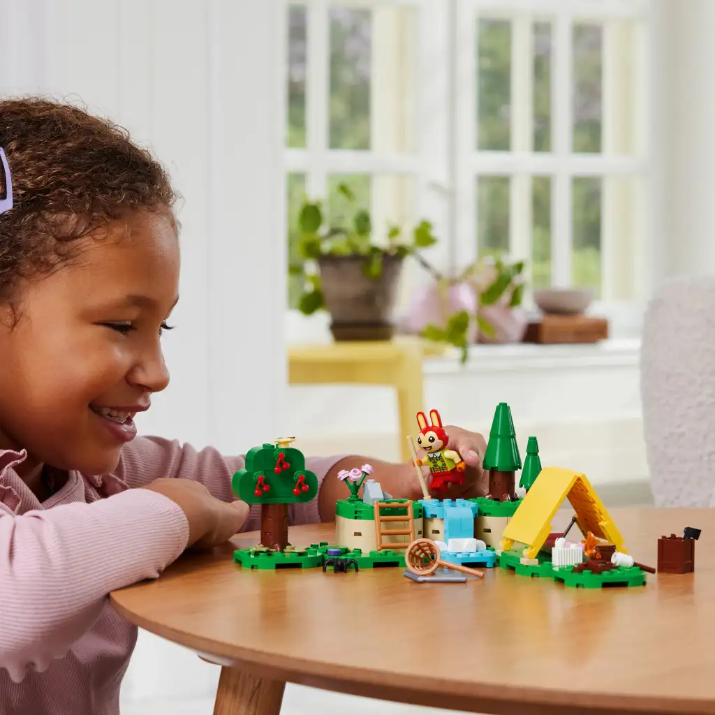 imagen de LEGO® Animal Crossing™: Las aventuras al aire libre de Bunnie (77047) 3