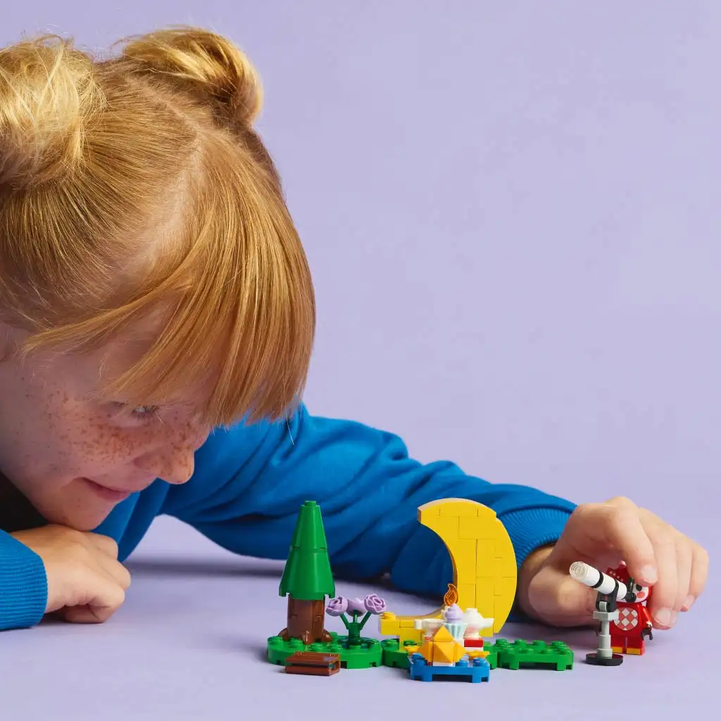 imagen de LEGO® Animal Crossing™: Observación de estrellas con Celeste (77053) 3