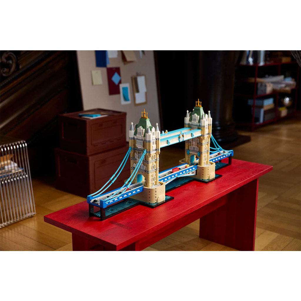 imagen de LEGO® Arquitectura: Puente de la Torre (21067) 11