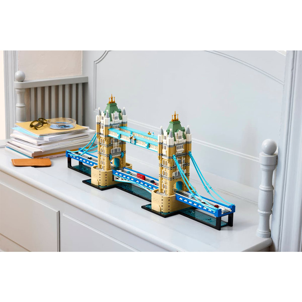 imagen de LEGO® Arquitectura: Puente de la Torre (21067) 13