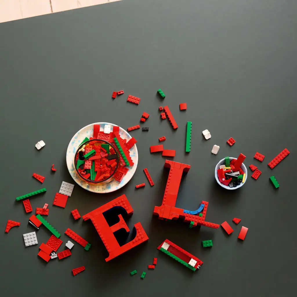 imagen de LEGO® ART: LOVE decoración de letreros (31214) 4