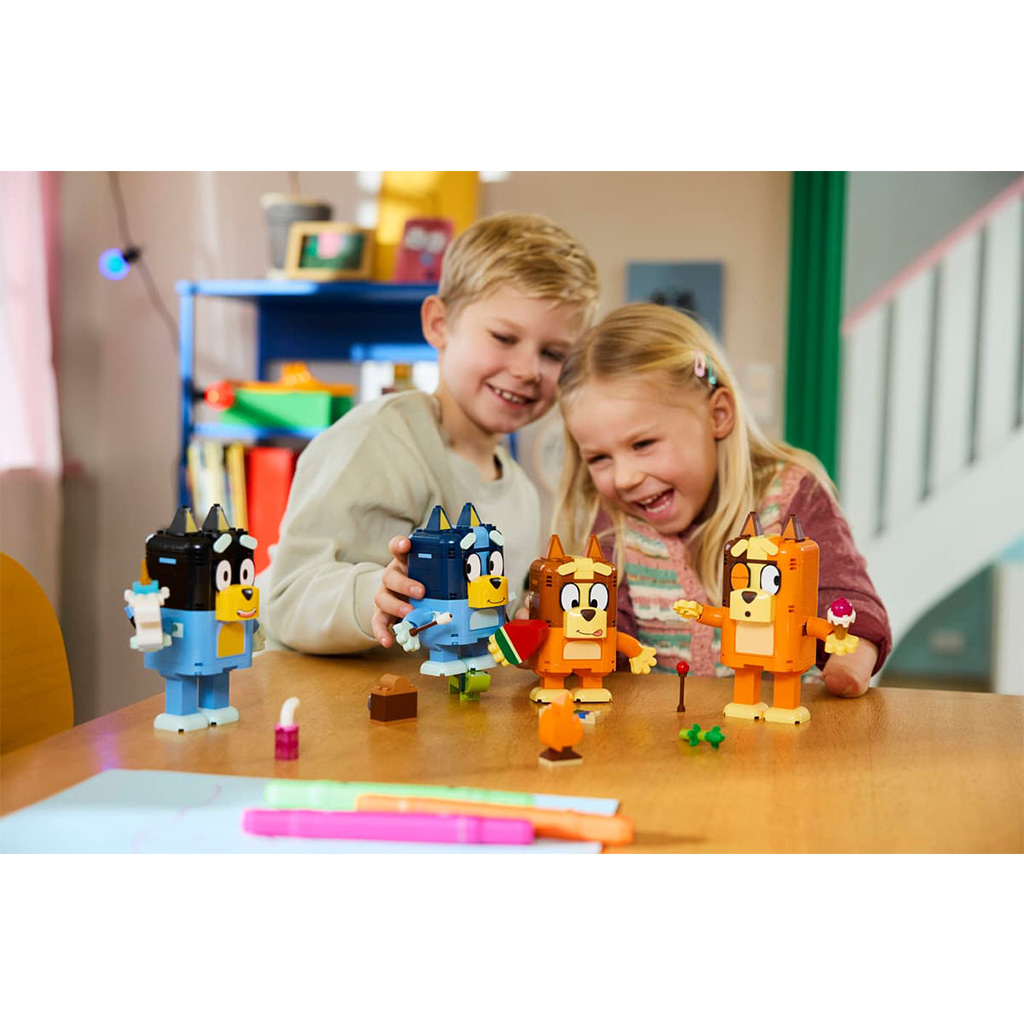 imagen de LEGO® Bluey™: La familia Bluey de bloques (11217) 11