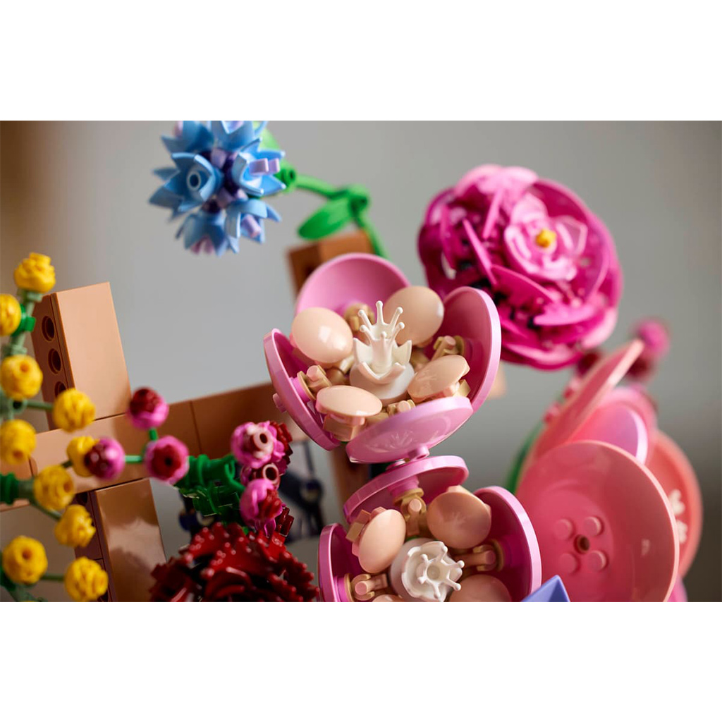 imagen de LEGO® Botanicals: Decoración de pared con flores (11503) 5