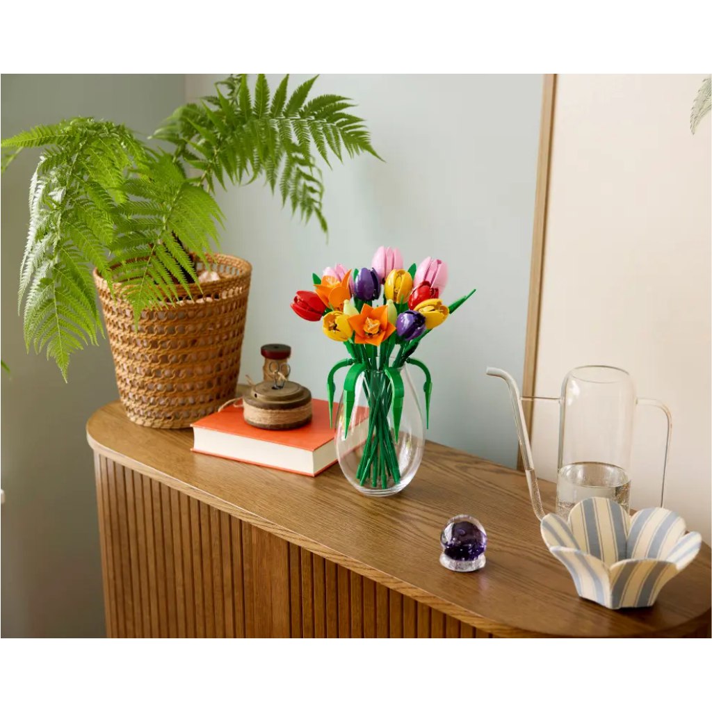 imagen de LEGO® Botanicals: Ramo de Tulipanes (10501) 4