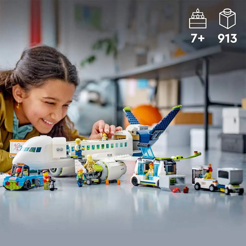 imagen de LEGO® City: Avión de pasajeros (60367) 4