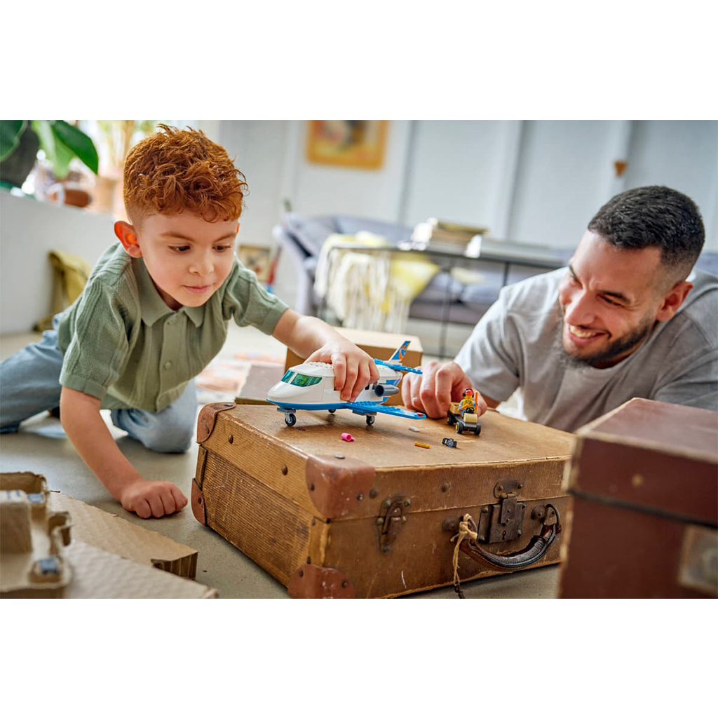 imagen de LEGO® City: Avión de pasajeros (60492) 6