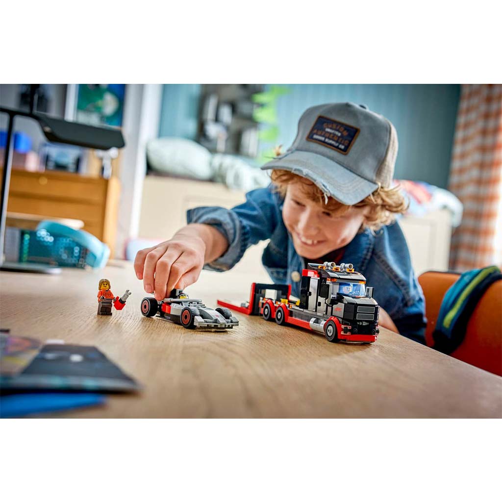 imagen de LEGO® City: Camión de F1® con un coche de carreras Audi de F1® (60493) 5