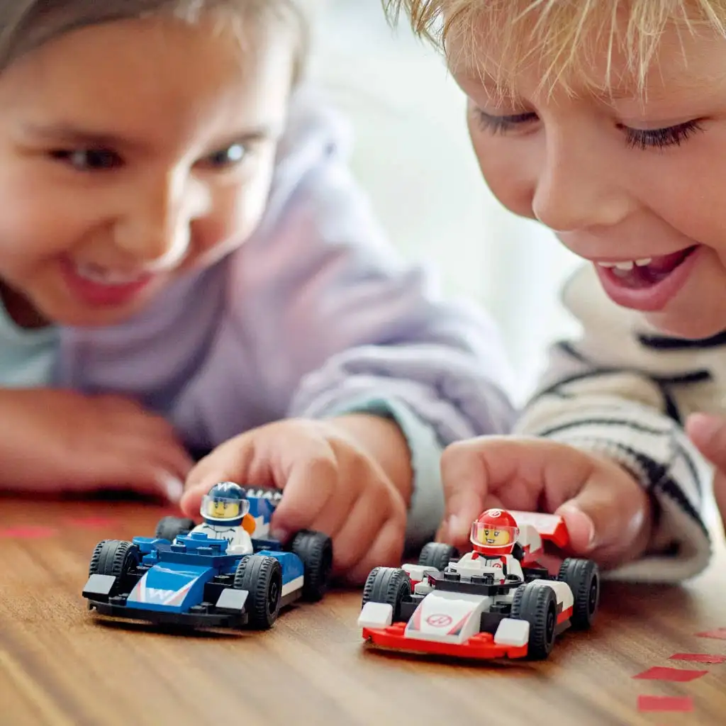 imagen de LEGO® City: F1® de Williams Racing y Haas F1® coches de carreras (60464) 3