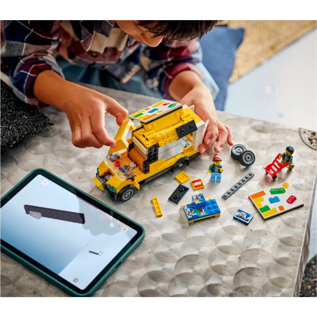 imagen de LEGO® City: Un furgón de LEGO® (60500) 4