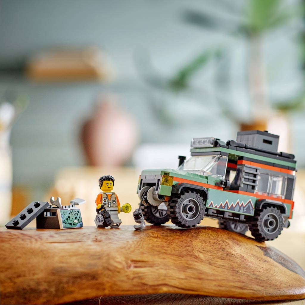 imagen de LEGO® City: vehículo todoterreno 4x4 (60447) 3
