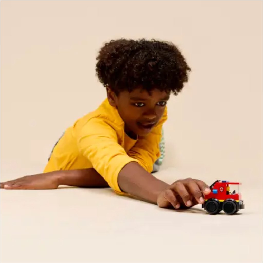 imagen de LEGO® City: Vehículos – Camión de bomberos (60482) 5