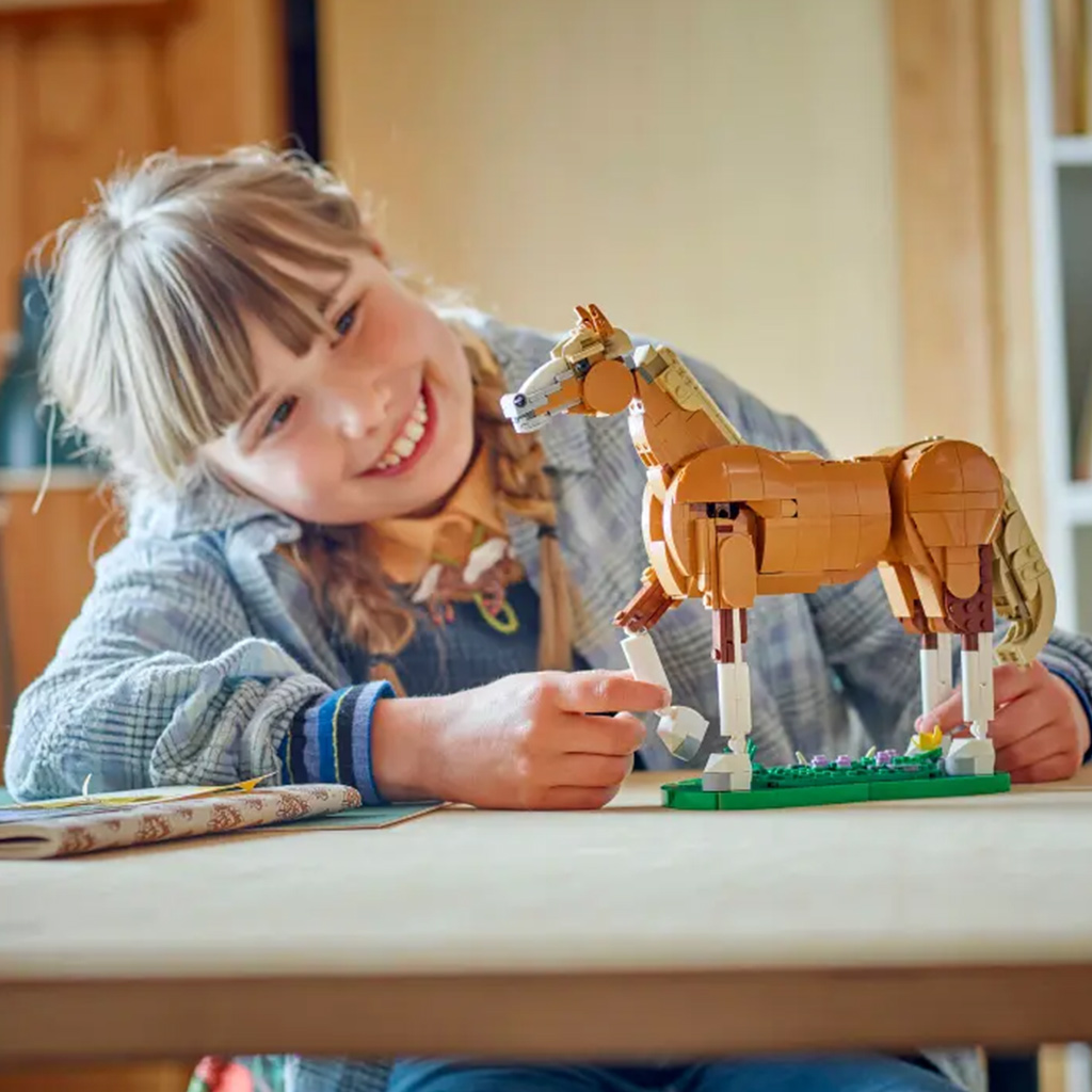 imagen de LEGO® Creator: Hermoso caballo (31166) 5