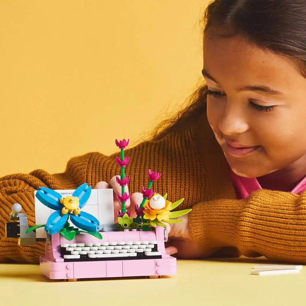 imagen de LEGO® Creator: Máquina de escribir con flores (31169) 3