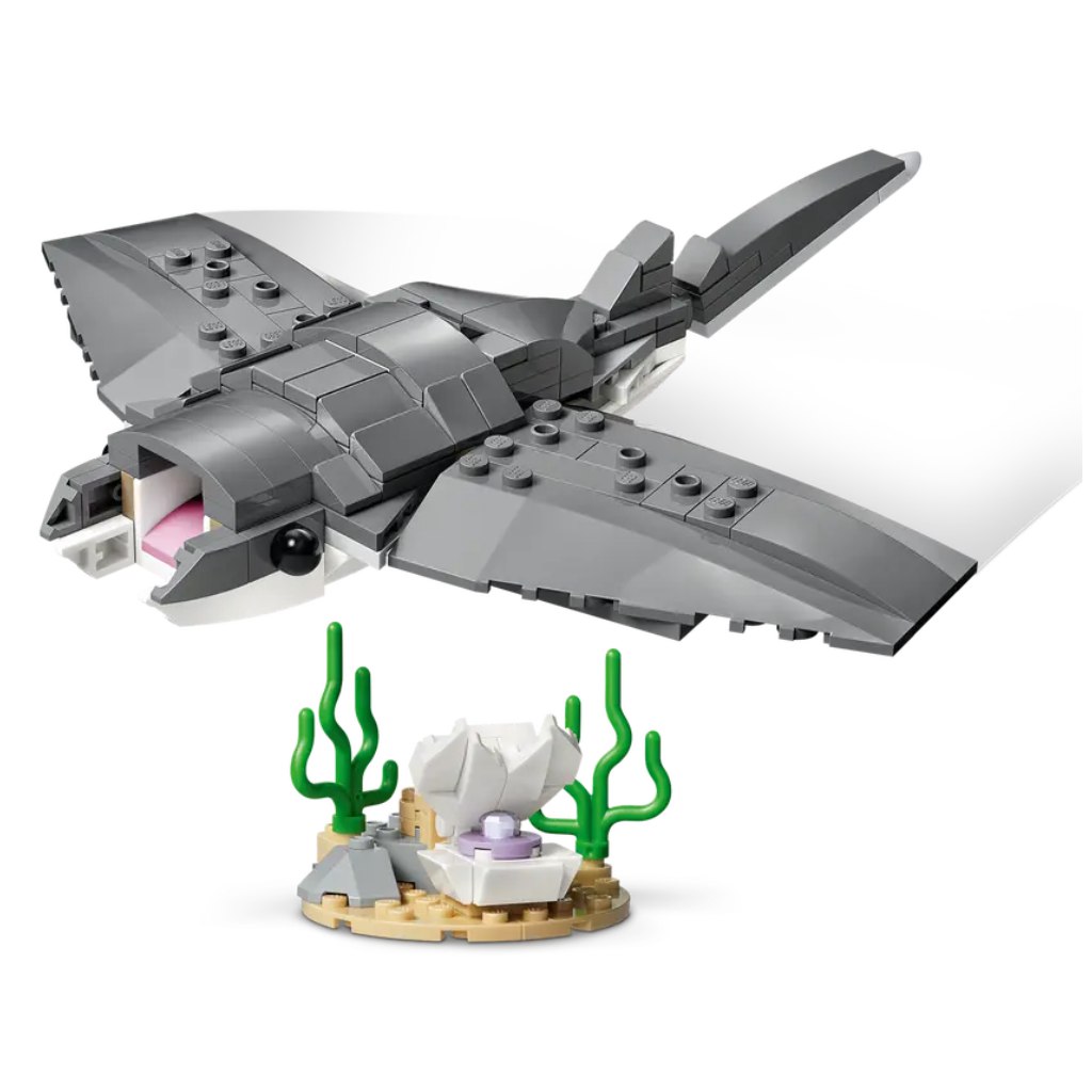 imagen de LEGO® Creator: Tiburón peligroso con cofre del tesoro (31381) 4